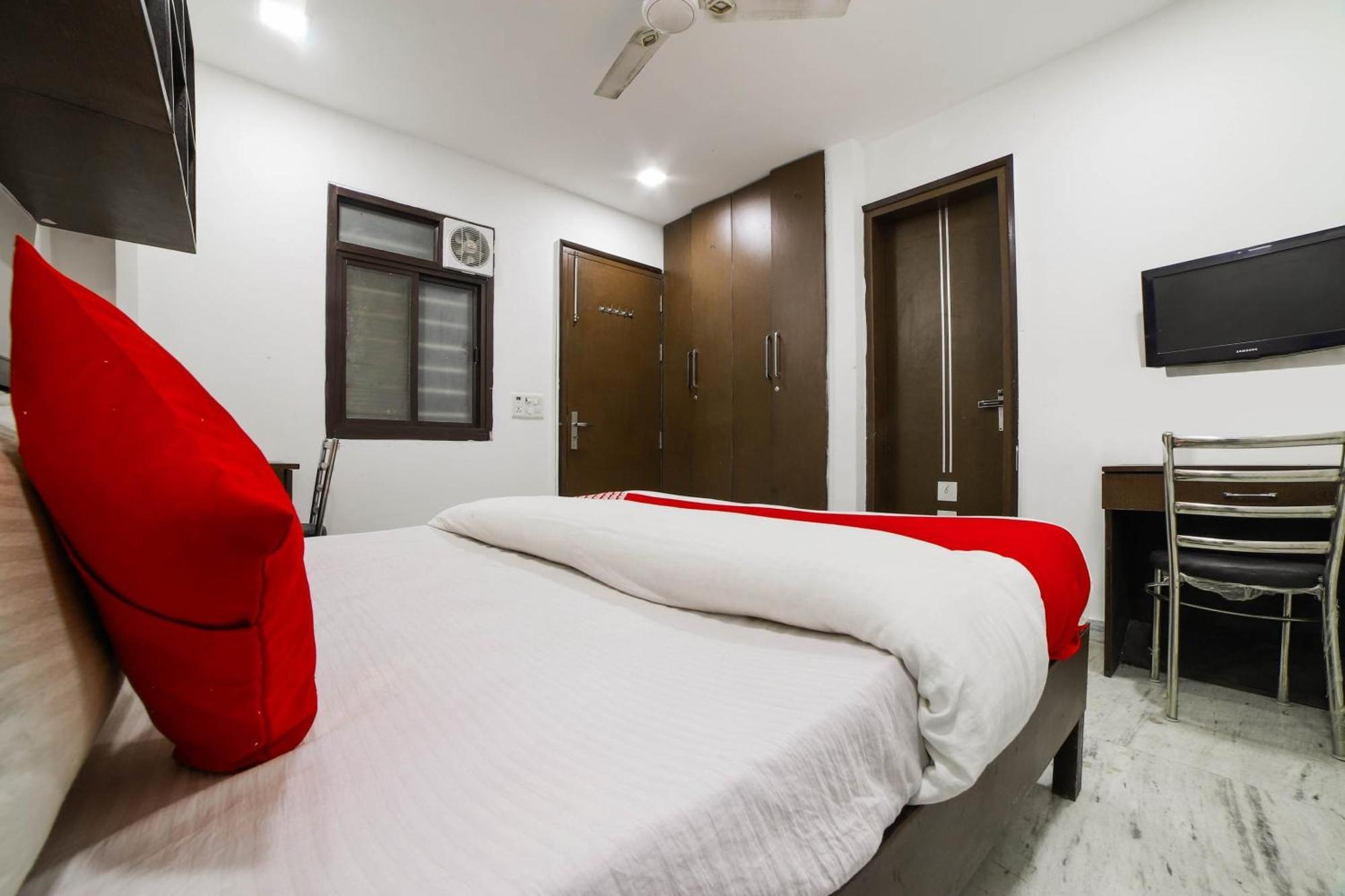 Seven S Hotel 3*